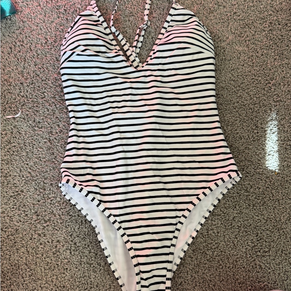 Cupshe Black and White Striped Swimsuit